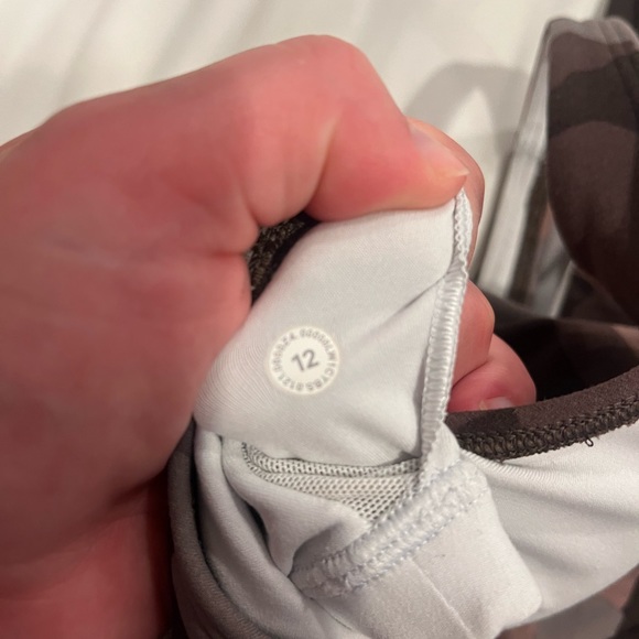 Lululemon align tank size 12 NWOT - Picture 3 of 3